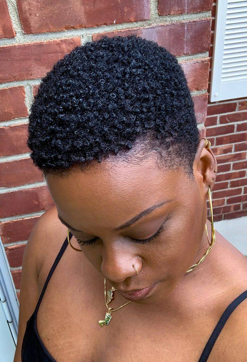 DON'T: One-Length Pixie
