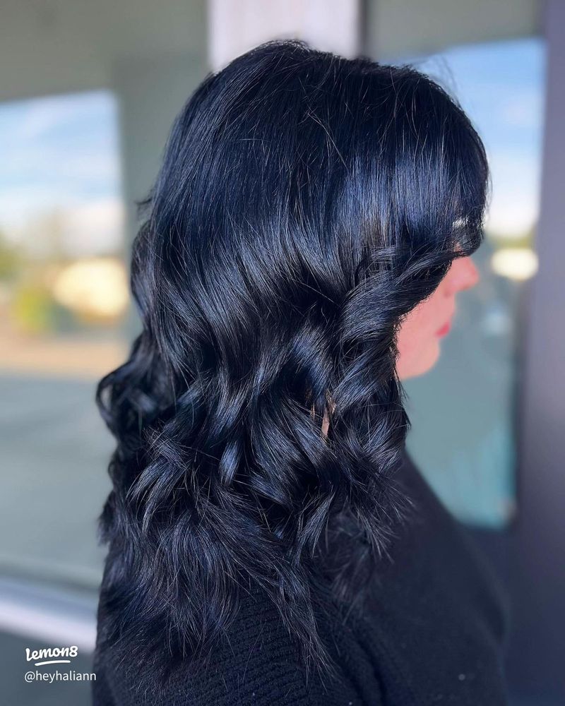 One-Dimensional Jet Black Color
