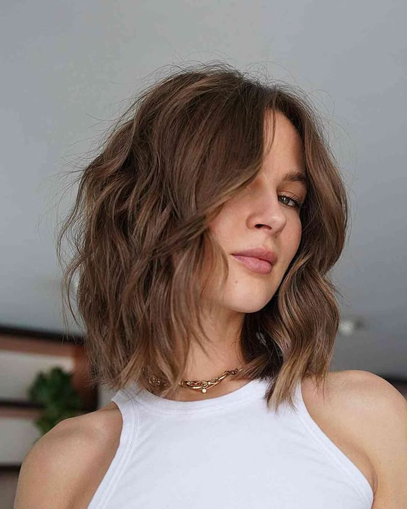 Collarbone Lob with Textured Ends