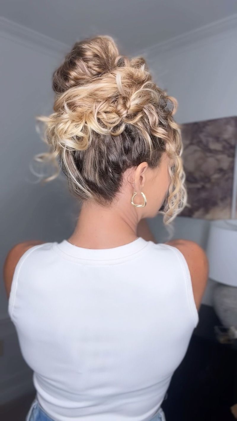 Top Knot rizado