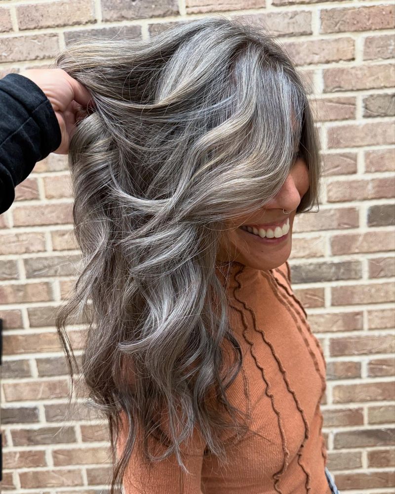 Elegant Silver Waves