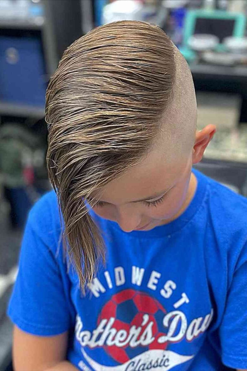 Side-Swept Undercut