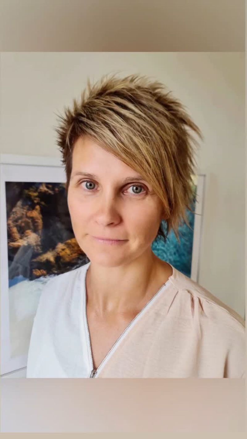 Choppy Asymmetrical Pixie