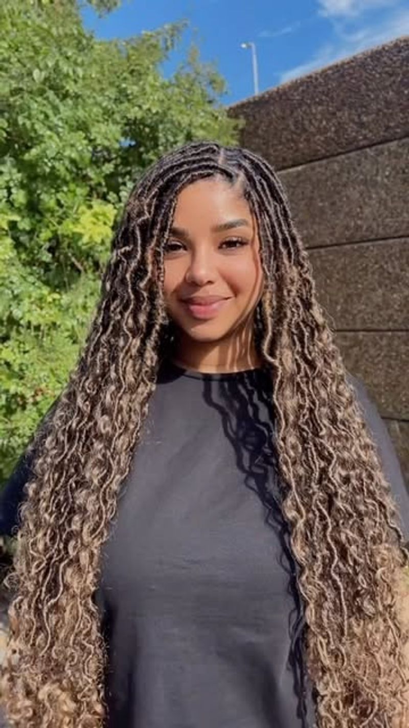 Dea Locs