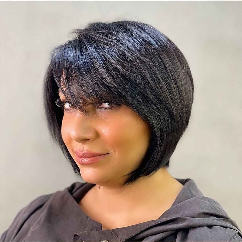 Graduated Bob with Side Fringe