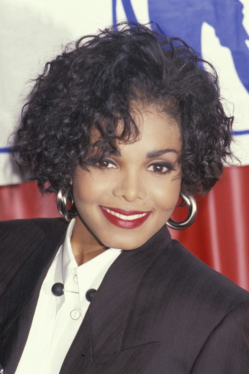 Janet Jackson's Rounded Bob