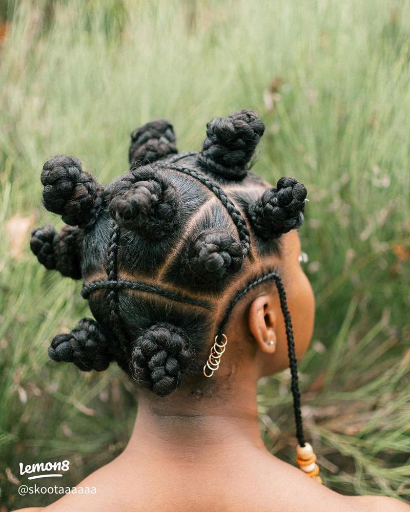 Bantu Knots with Geometric Partings