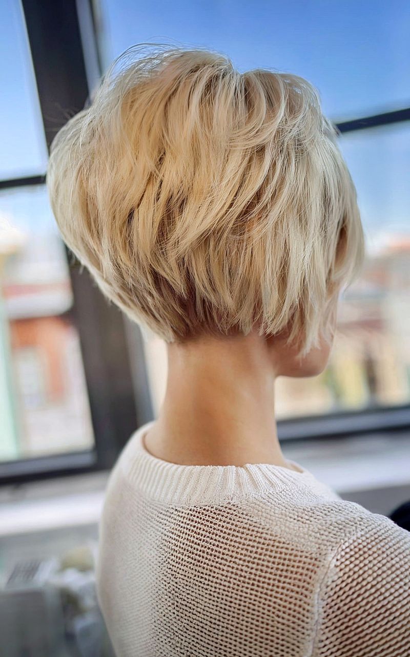 Graduated Bob with Textured Crown