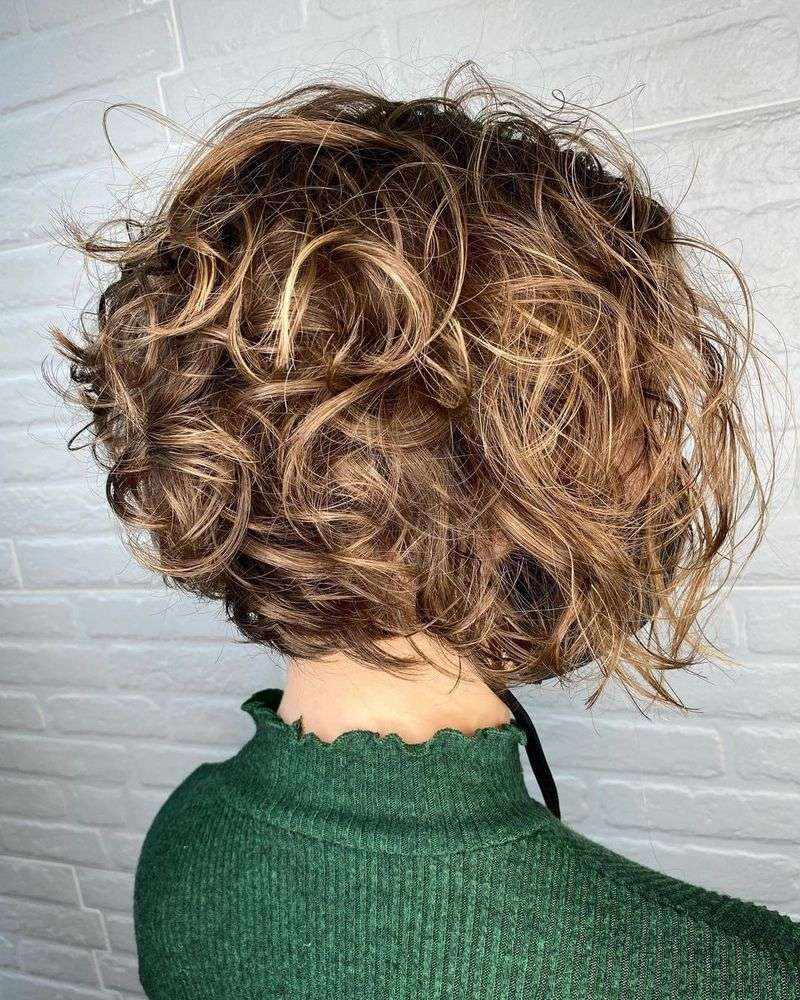 Voluminous Curly Crop