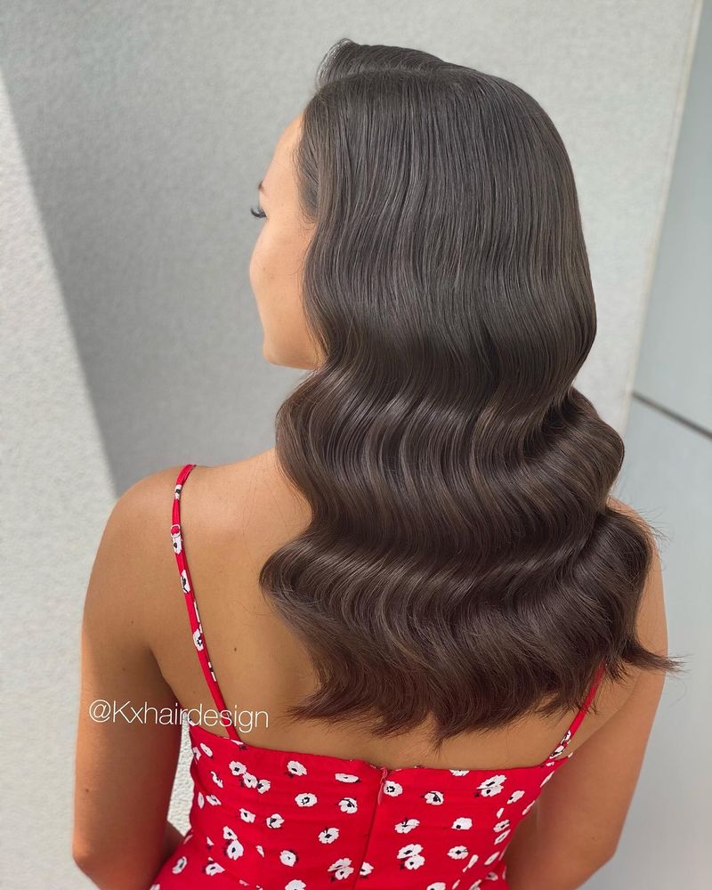 Modern Marcell Waves