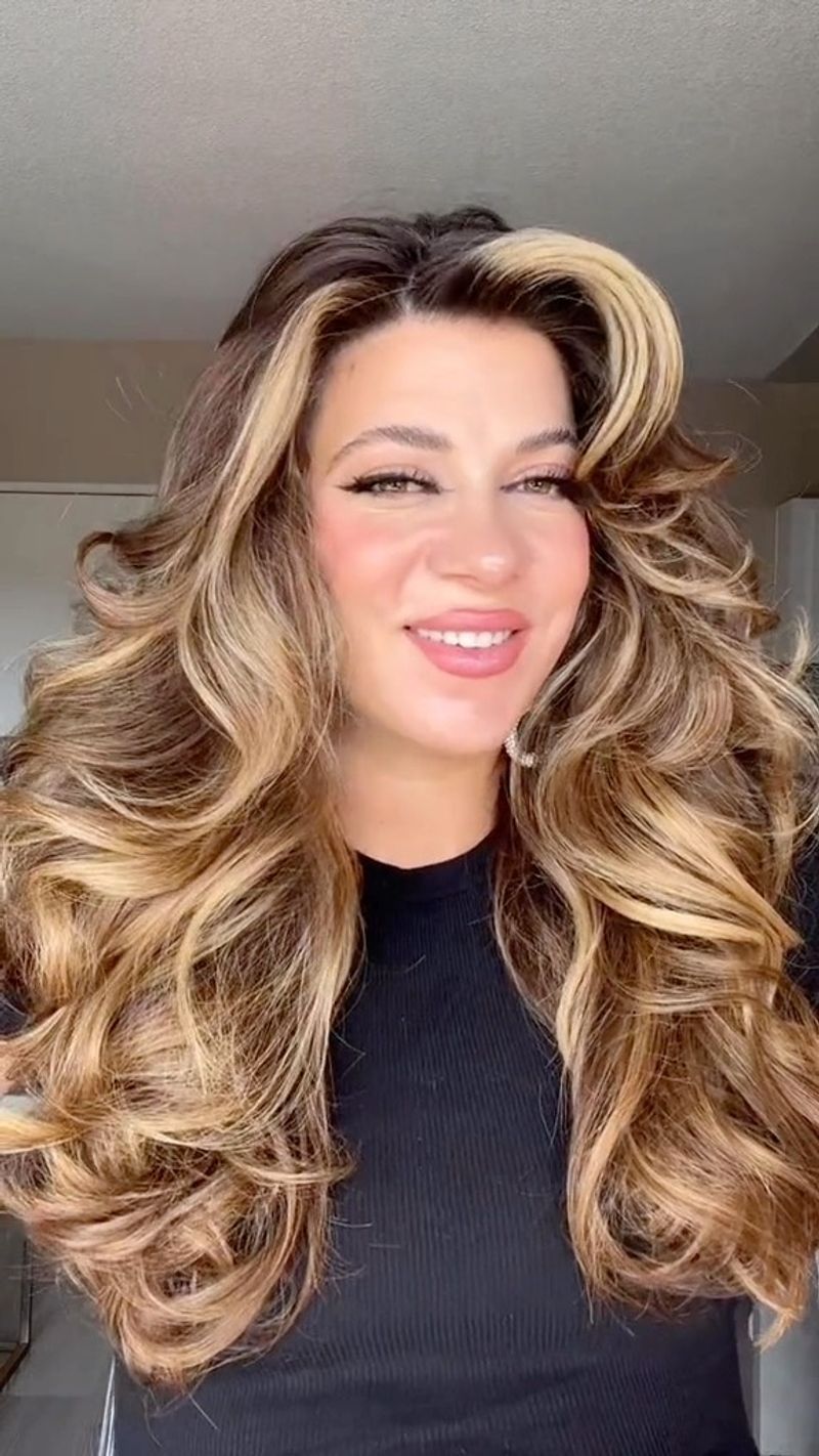 Voluminous Blowout with Texture Spray