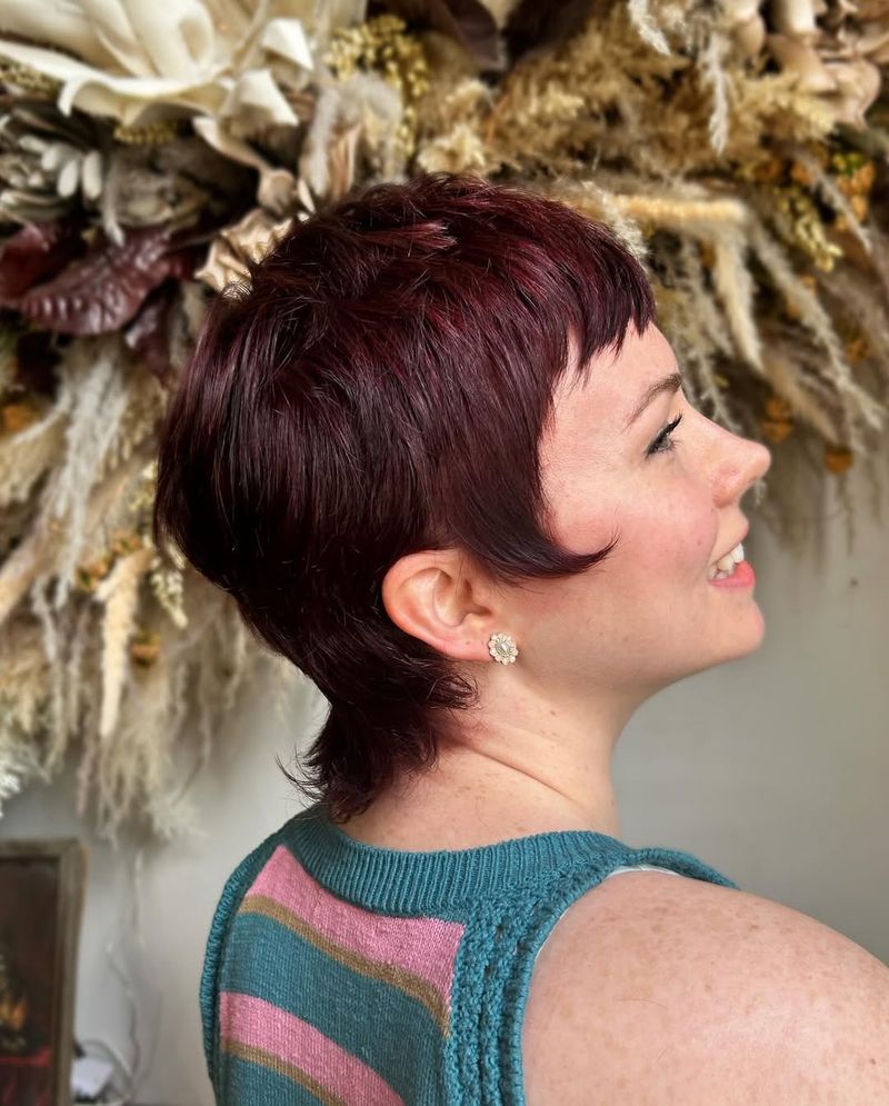 Pixie lisse et droit