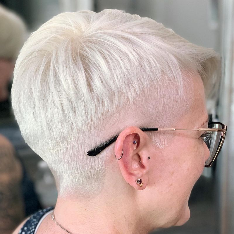 Pixie biondo platino