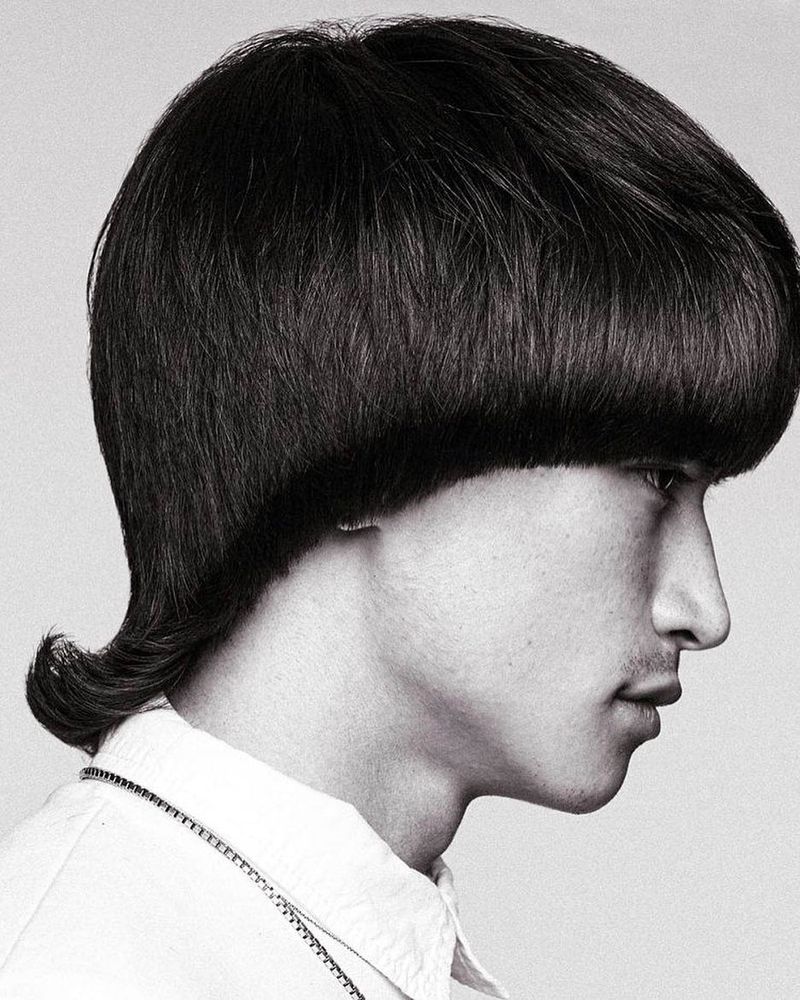 The Mushroom Cut (Avoid)