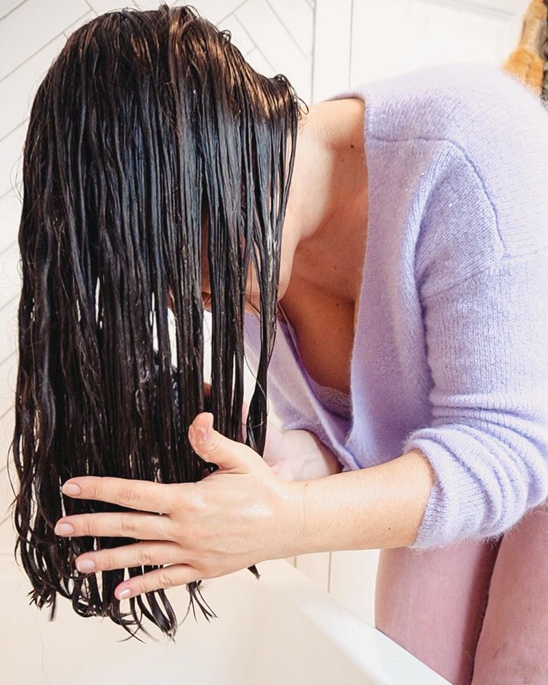 Tangles Easily When Wet