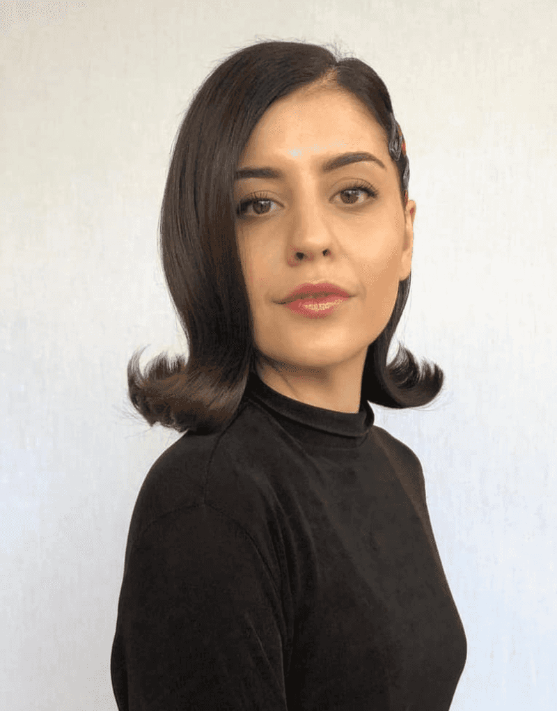 Modern Pageboy with Flipped Under Ends