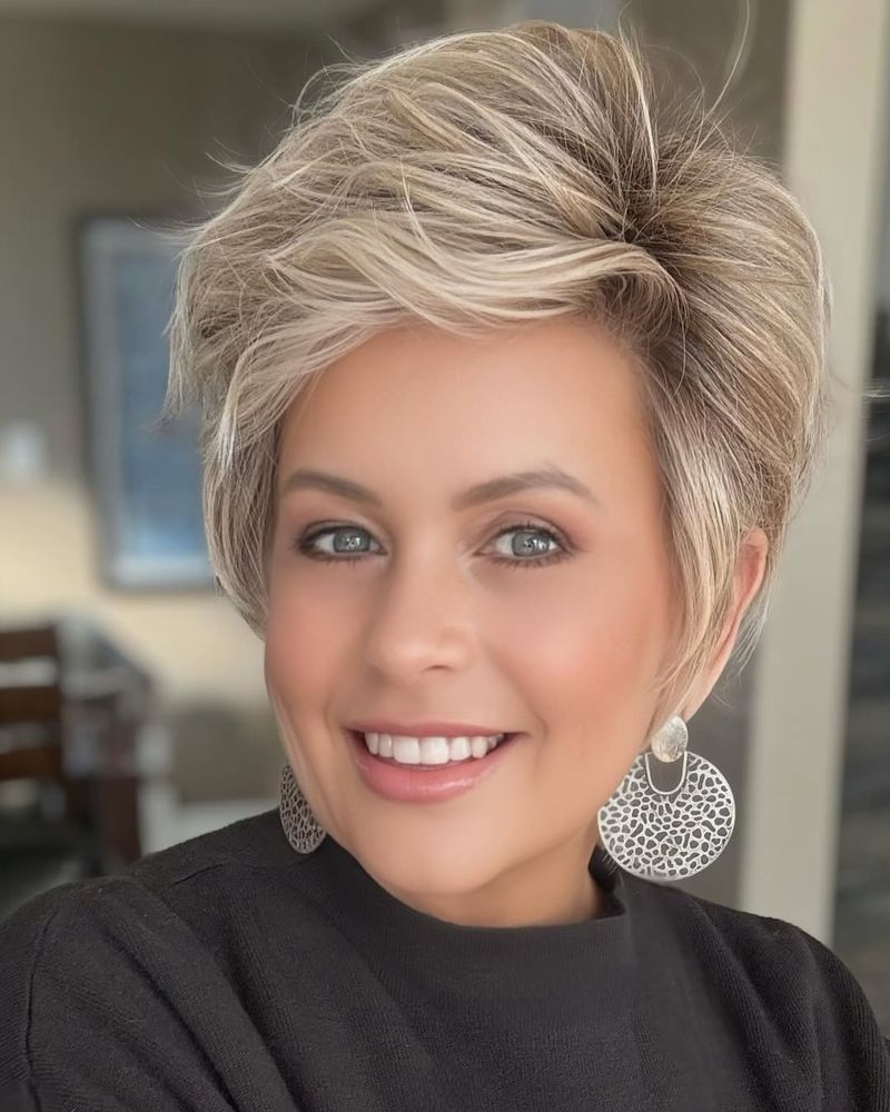 Pixie ébouriffé chic