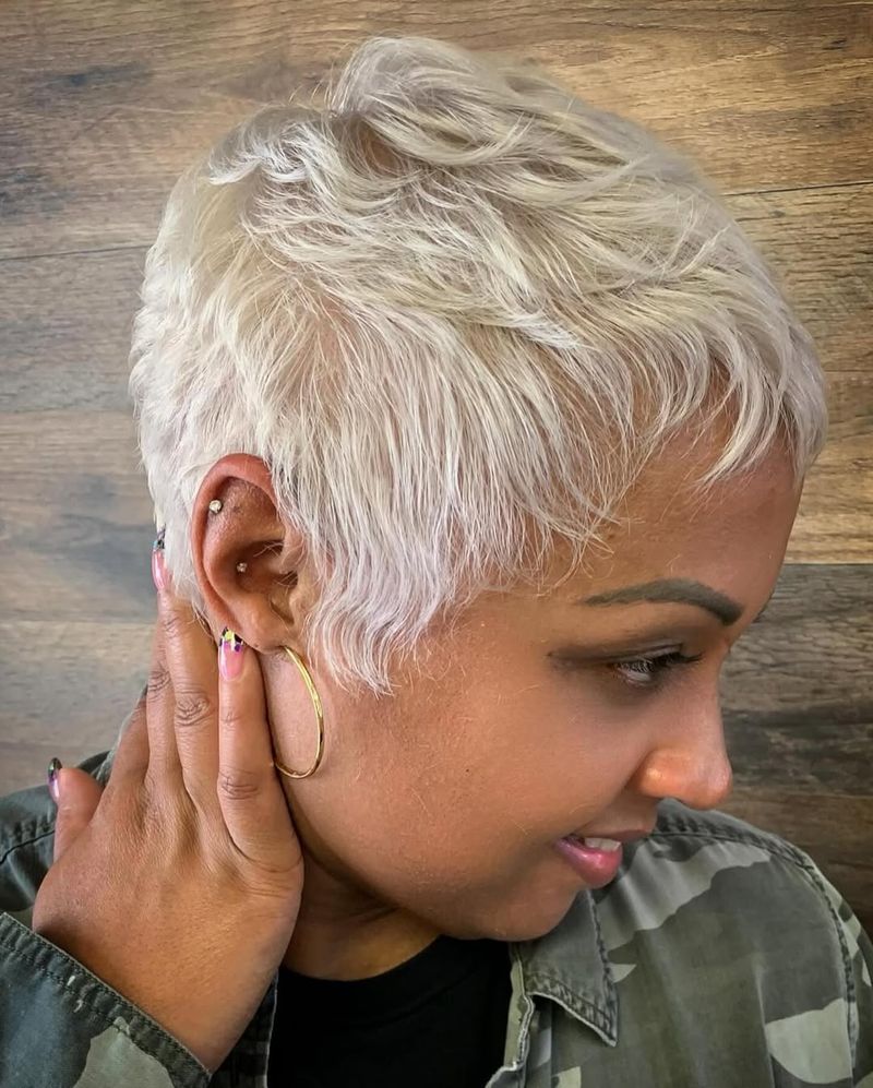 Pixie biondo platino