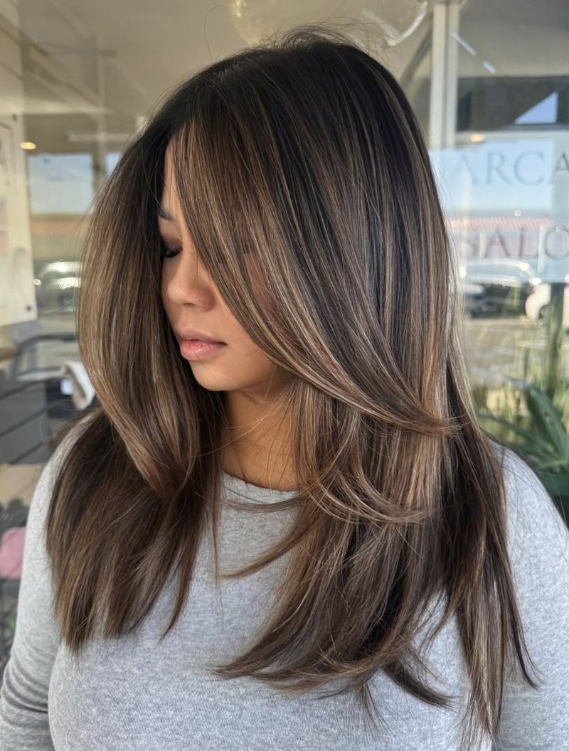 Razor-Cut Layers With Glass Shine