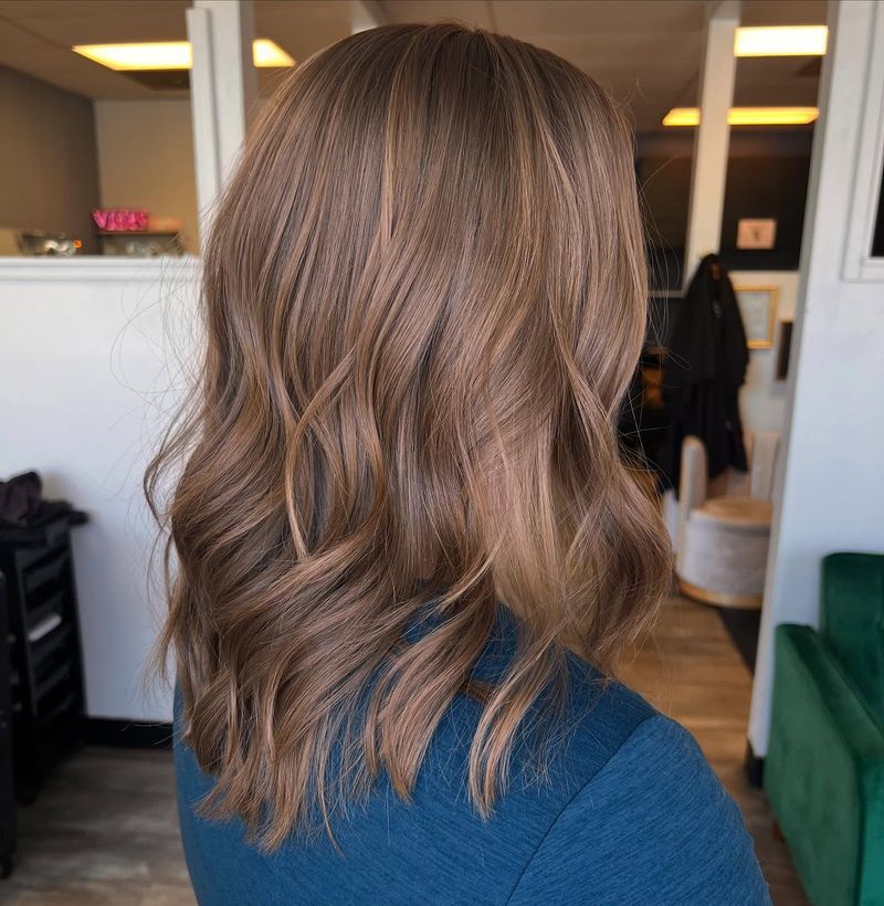 Collarbone Lob with Subtle Layers