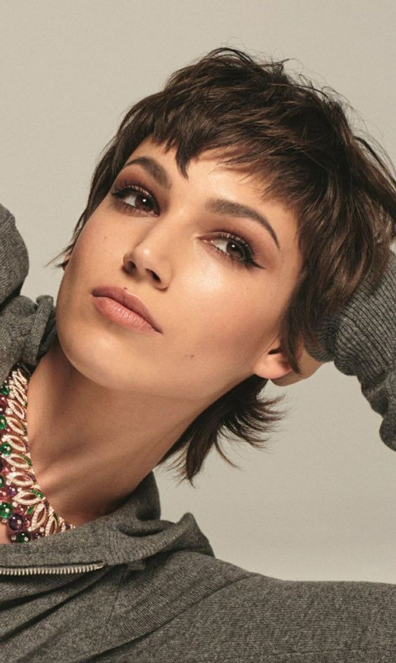 Mixie Cut—The Midi-Pixie Blend