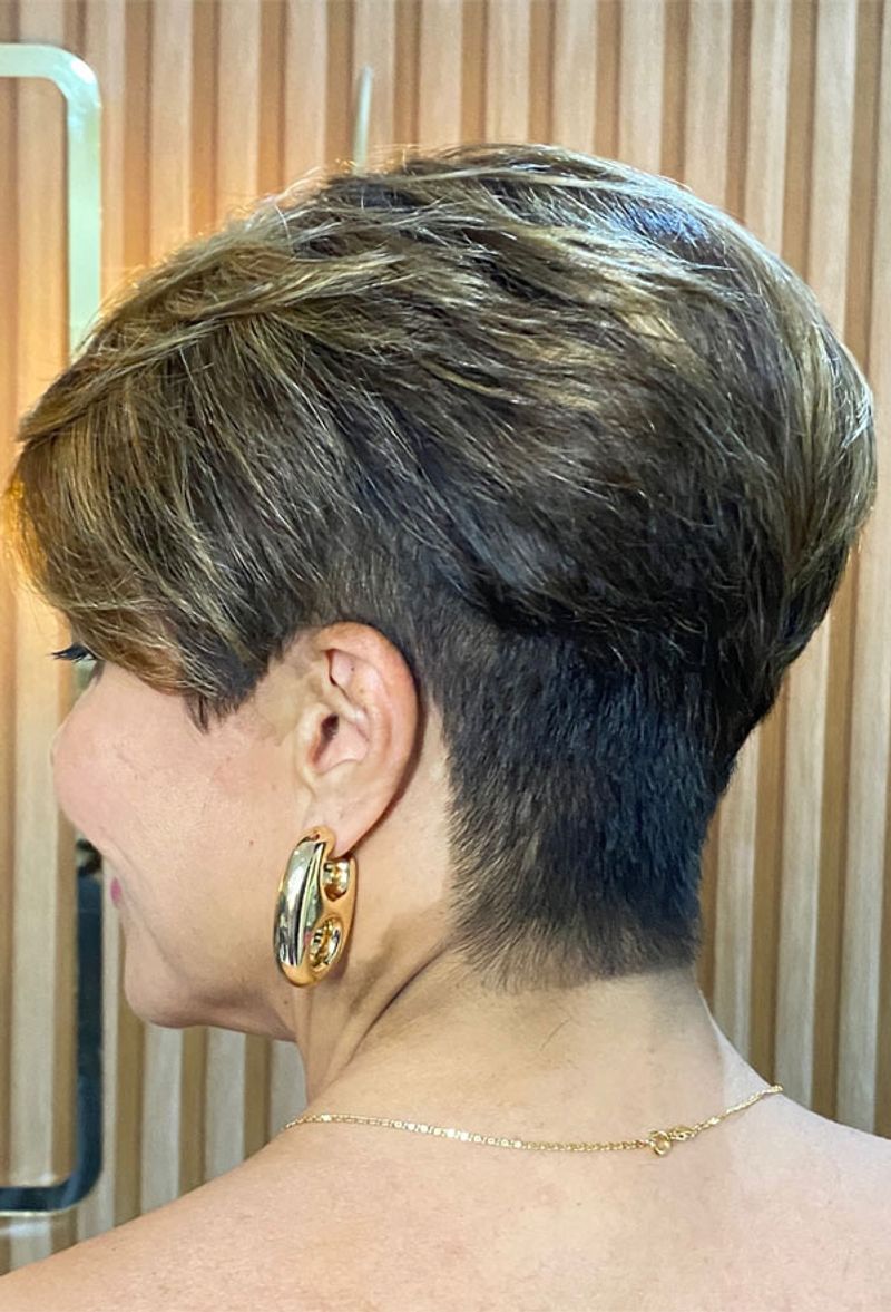 Tapered Nape with Longer Crown