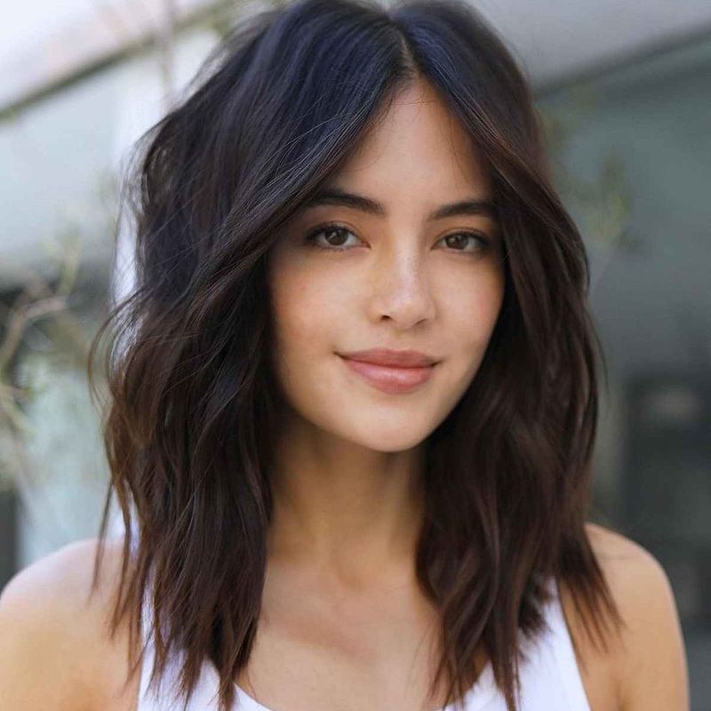 Wavy Collarbone Shag