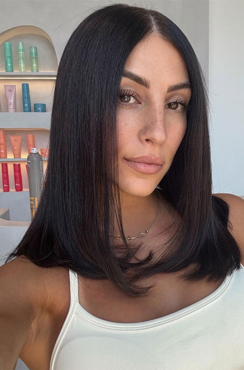 Shoulder-Length Blunt Cut with Middle Part