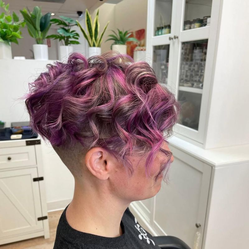 Pixie avec dessin de coupe en dessous de la tête