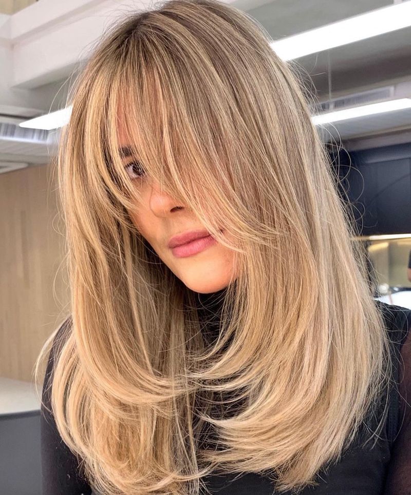 Straight Shag with Curved Fringe