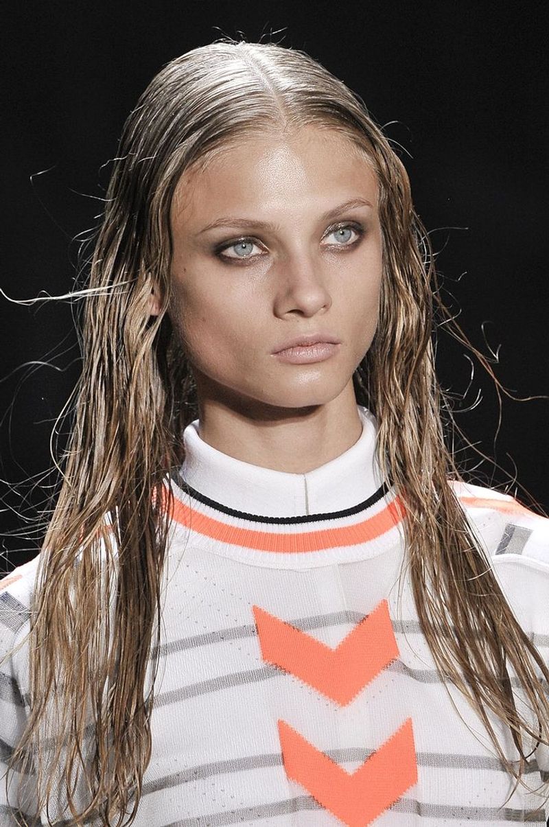Slicked Middle-Part