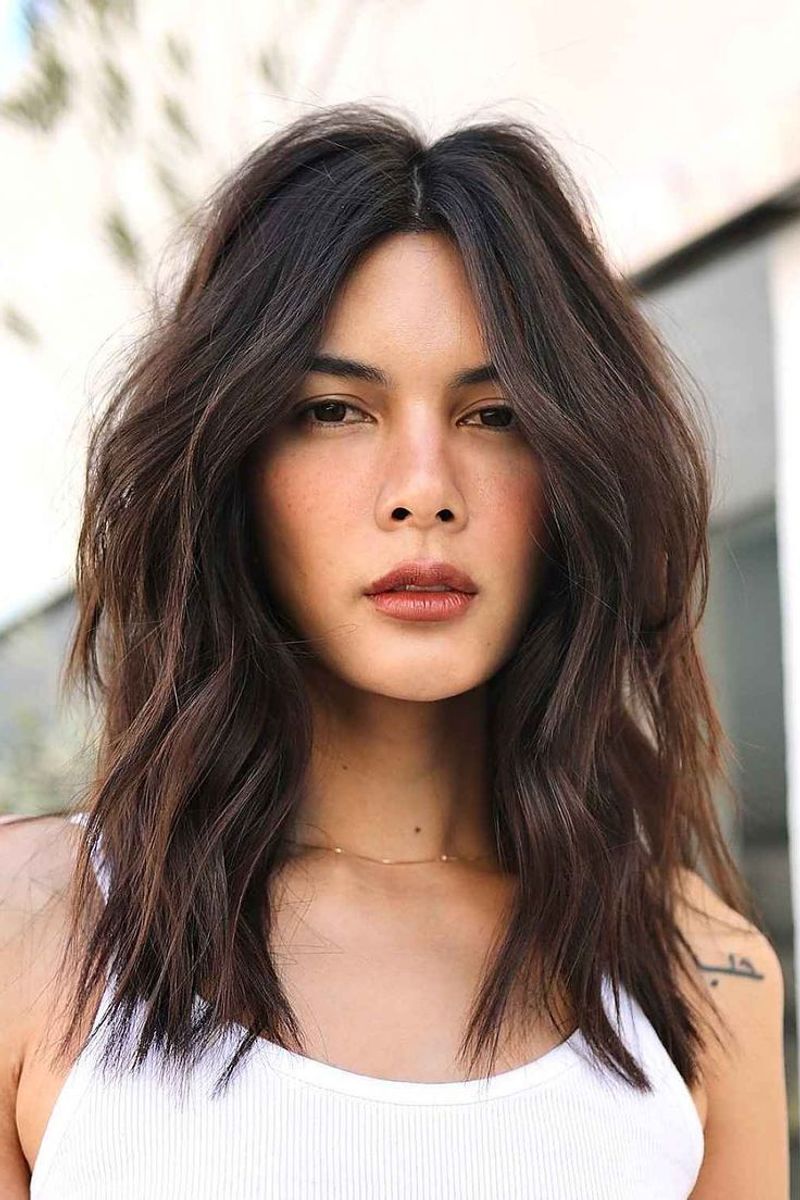 Textured Collarbone Cut