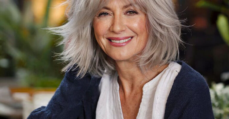 17 Envy-Inducing “Retirement-Ready” Haircuts for Ladies In Their 40s That Are Easy to Style
