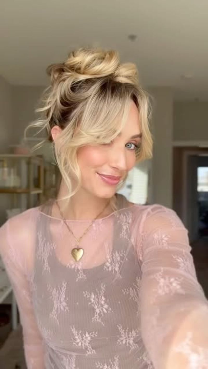 Magia dello chignon disordinato