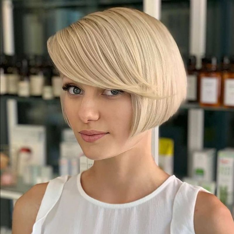Sleek Side-Parted Pageboy