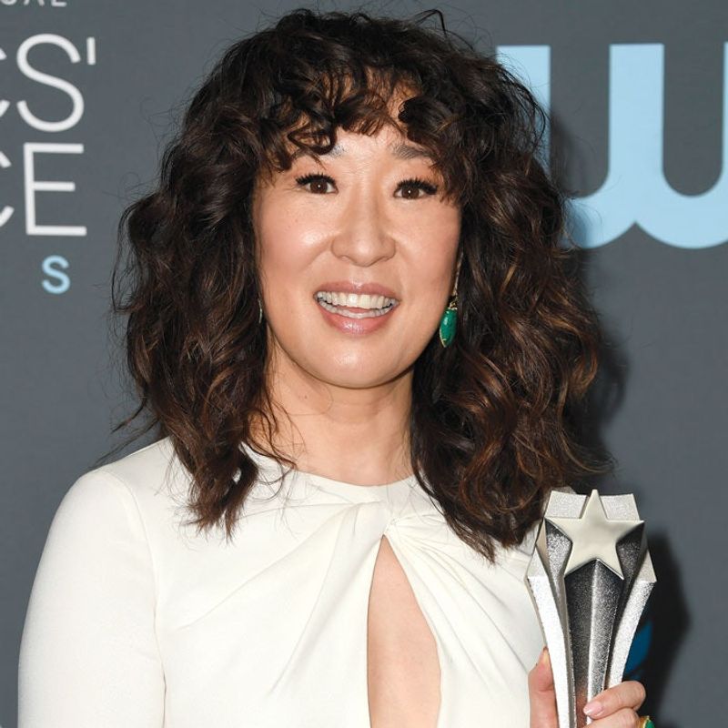 Sandra Oh's Voluminous Curly Bob