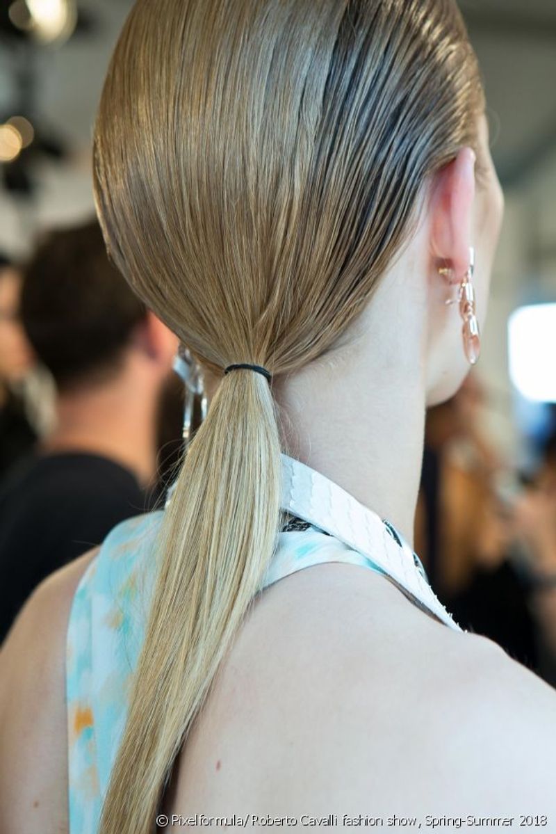 Conceal the Hair Tie