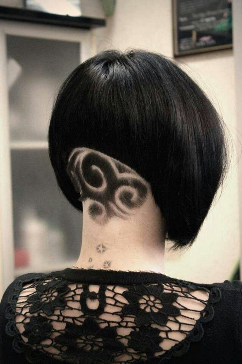 Graphic Line Bob With Nape Undercut