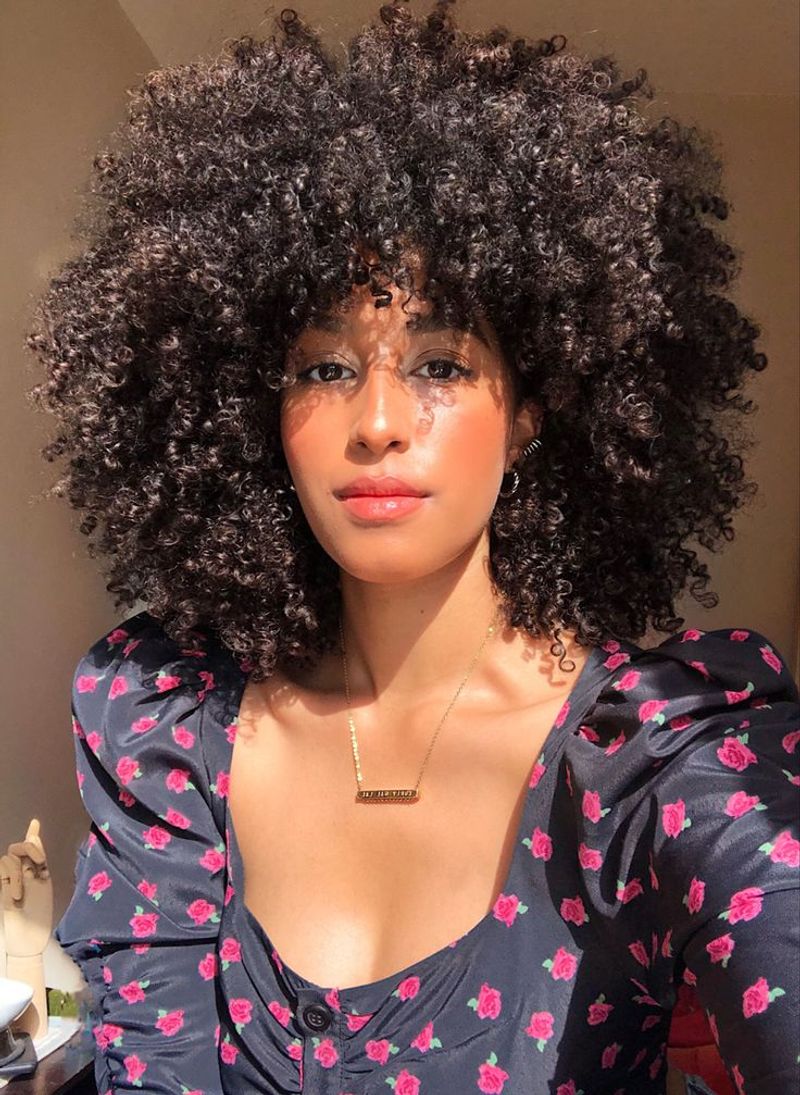 Voluminoso riccio afro