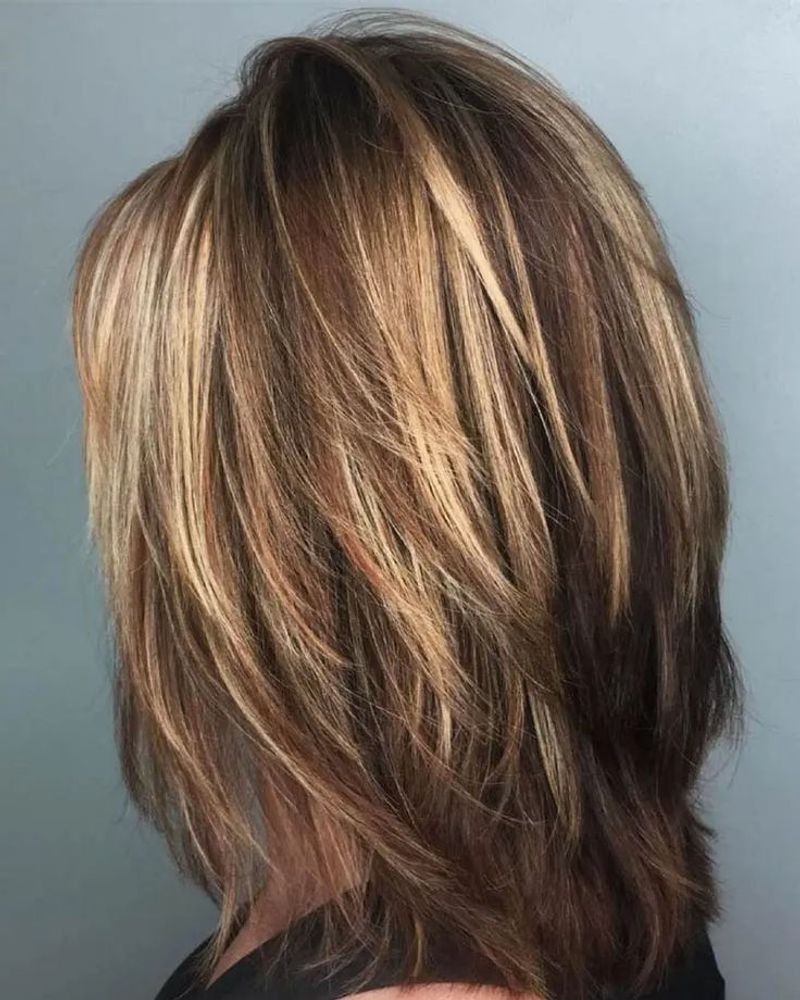 Bouncy Shoulder-Length Layers