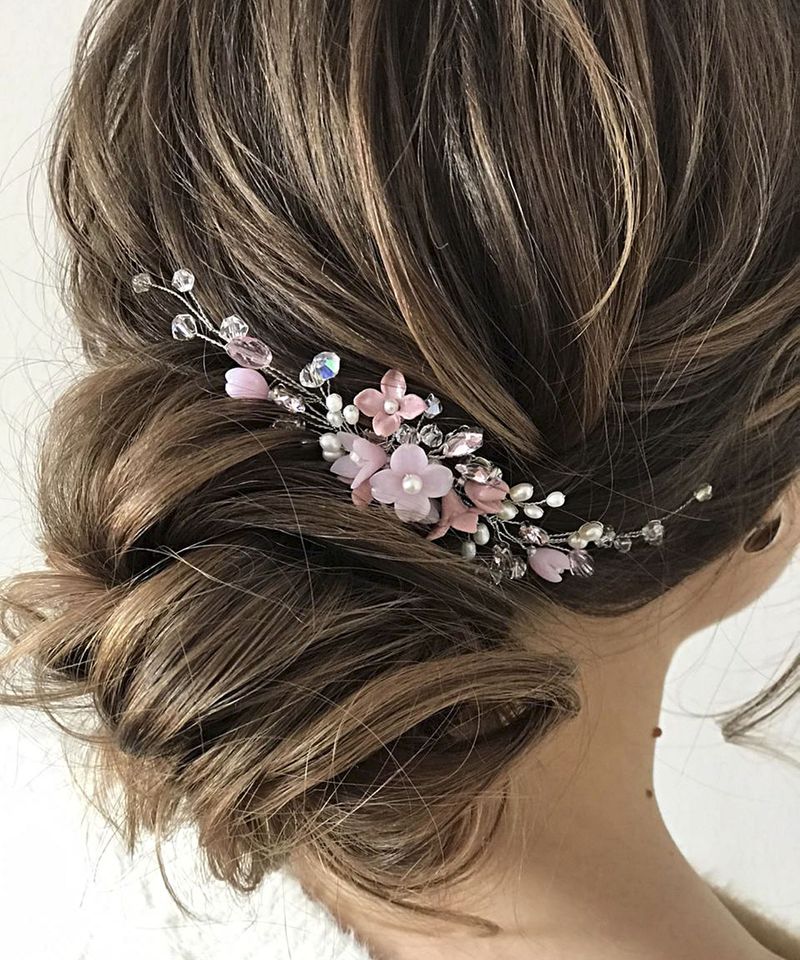 Vintage-Inspired Floral Combs