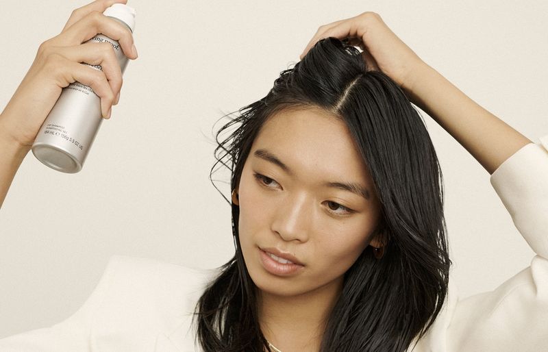 Dry Shampoo Between Washes