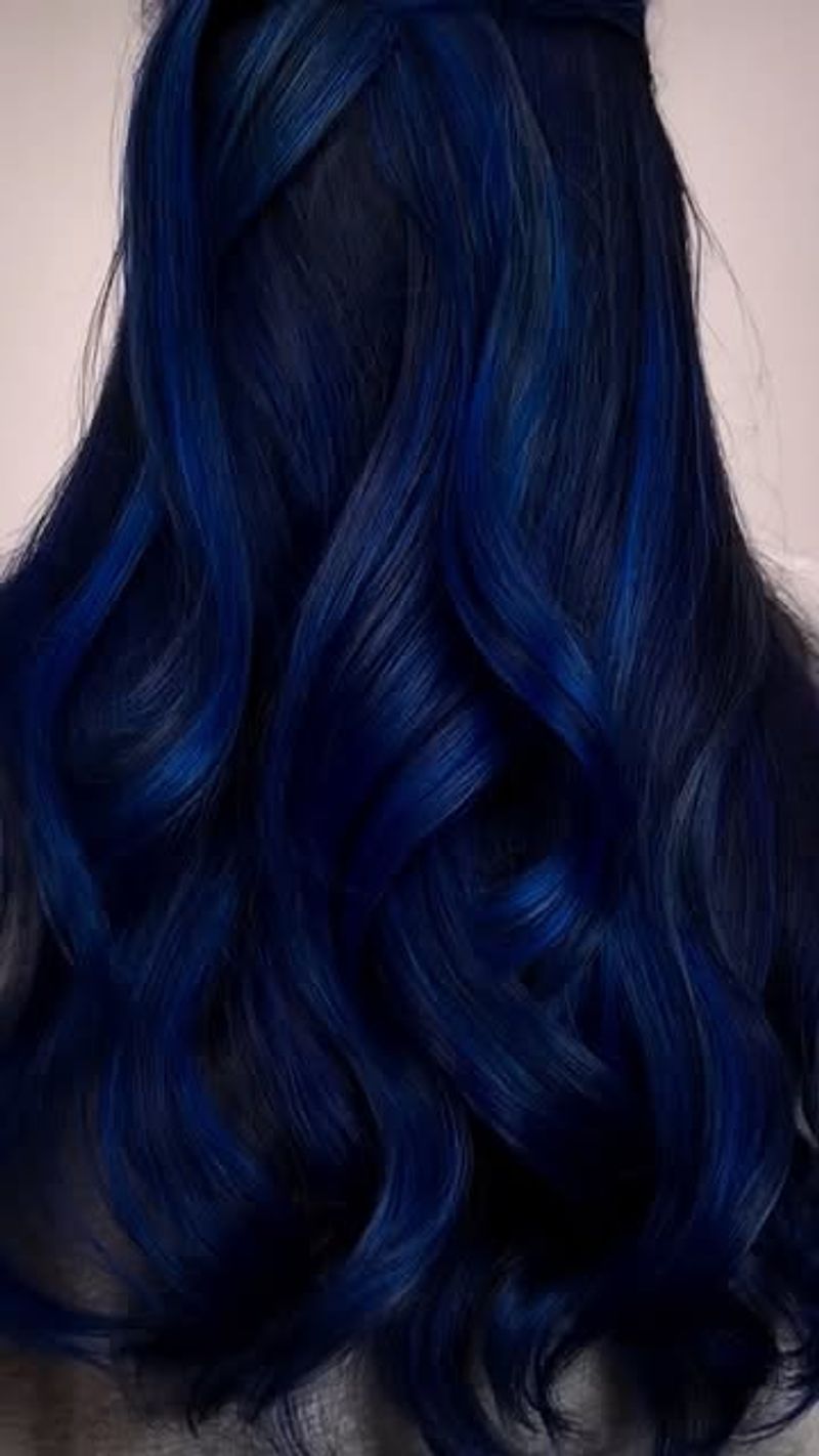 Blu notte-nero