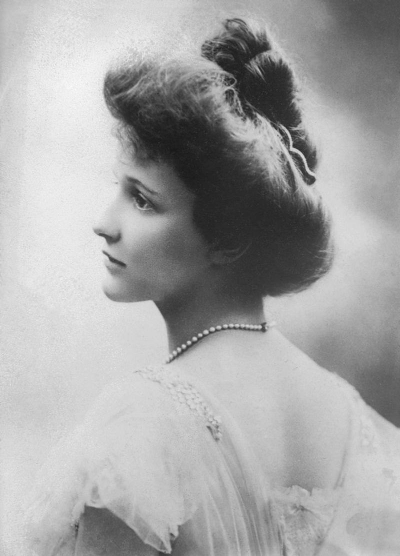 The Gibson Girl Updo