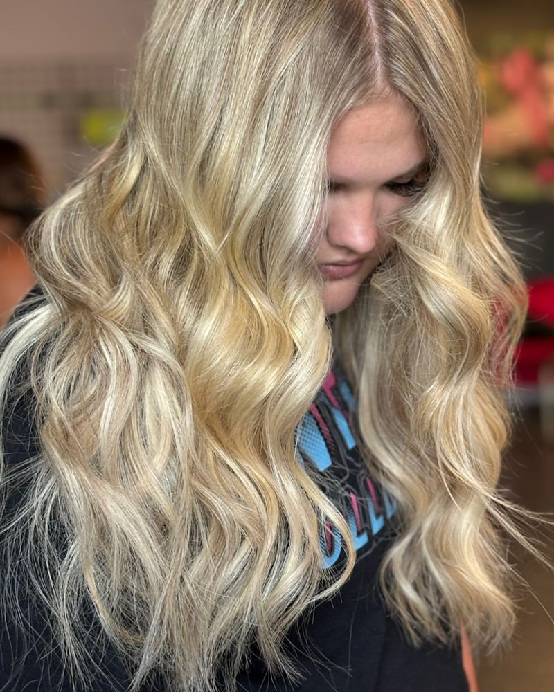 Invisible Hairspray Is Key
