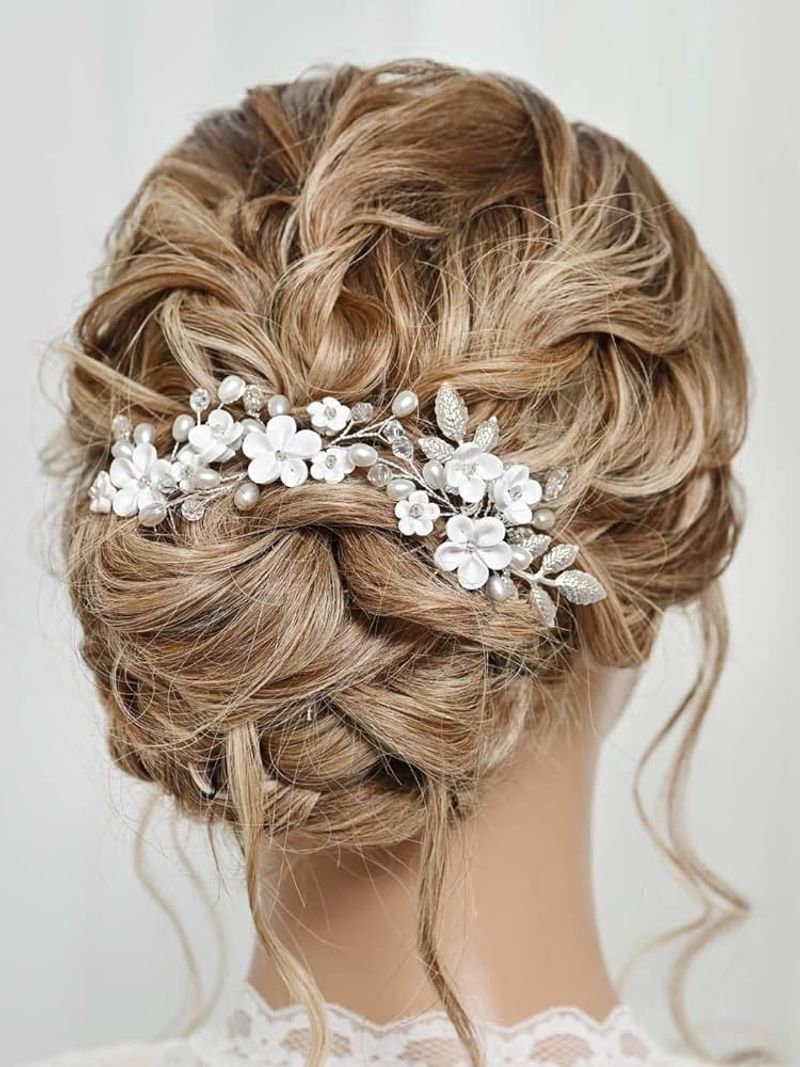 Accessorized Loop with Decorative Pins