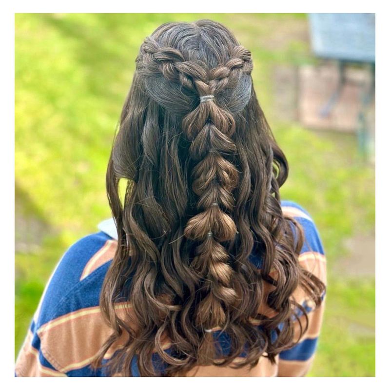 Half-Up Bubble Ponytail with Cascading Waves