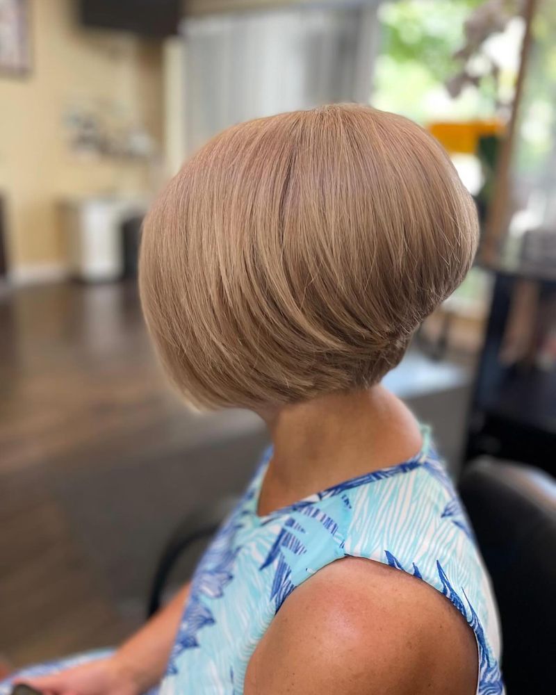Graduated Bob with Volume