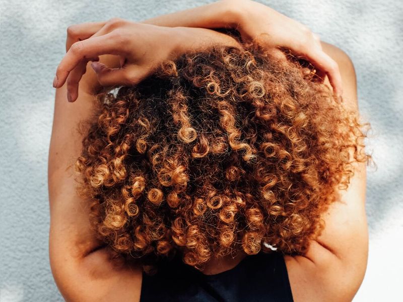 Plopping Enhances Natural Curl Formation