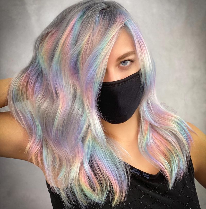 Wet-Look Waves with Holographic Highlights